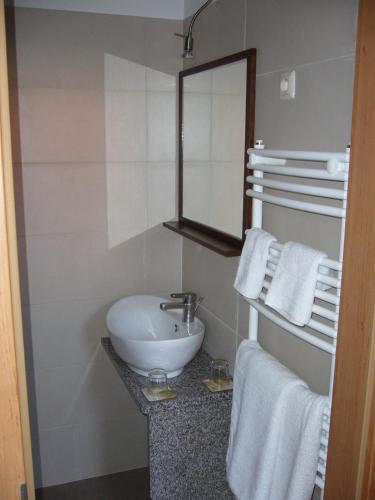 Central Apartman Шопрон Номер фото